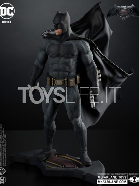 DC Direct Batman vs Superman Dawn of Justice Batman 1:6 Statue