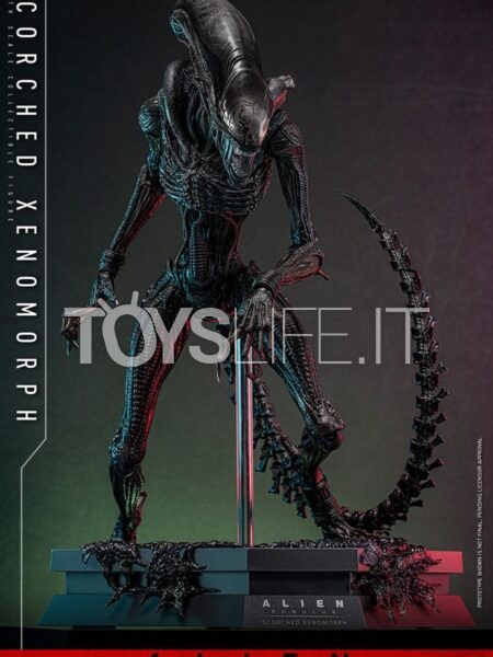 Hot Toys Alien Romulus Scorched Xenomorph 1:6 Figure