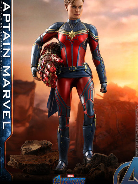 Hot Toys Marvel Avengers Endgame Captain Marvel 1:6 Scale Figure
