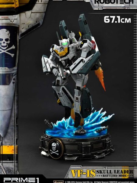 Prime 1 Studio Robotech Macross VF-1S Skull Leader Battloid Mode Statue