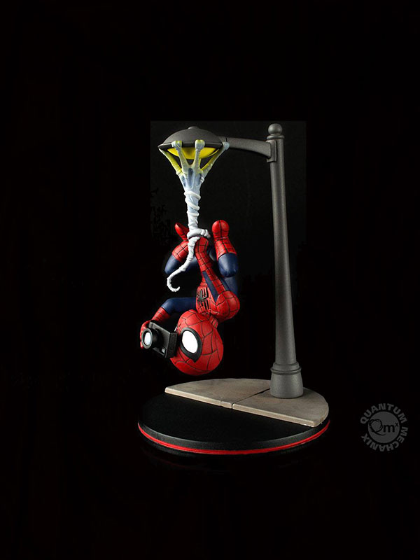 Quantum Mechanics Marvel Spider-Man With Camera Diorama Q-Fig